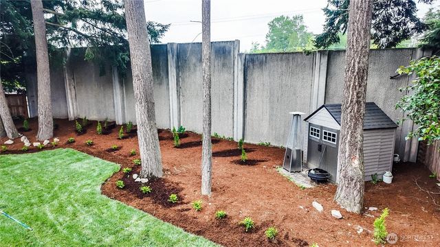 37702 27th Place, Federal Way, WA 98003