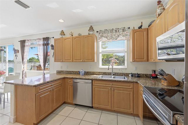 4980 SW 137th Ter, Miramar, FL 33027