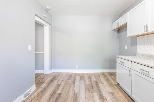 1310 E 72nd Street, Chicago, IL 60619