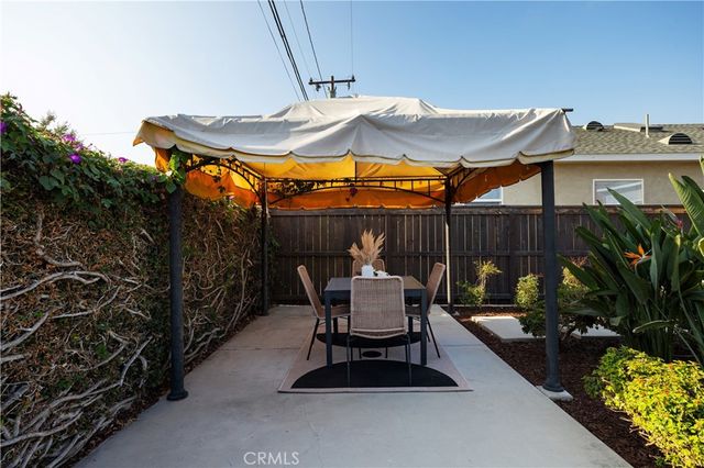 3833 Ocana Avenue, Long Beach, CA 90808