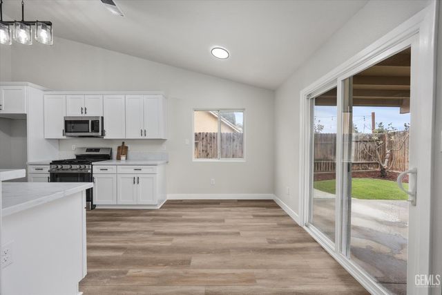 11714 Wrangler Drive, Bakersfield, CA 93314