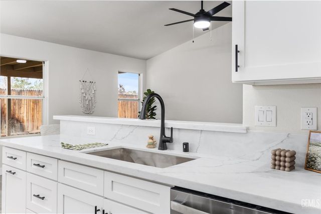 11714 Wrangler Drive, Bakersfield, CA 93314