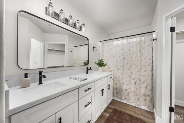 11714 Wrangler Drive, Bakersfield, CA 93314