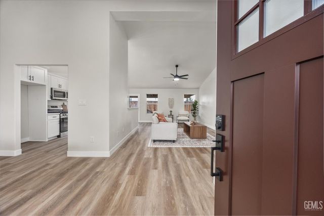 11714 Wrangler Drive, Bakersfield, CA 93314