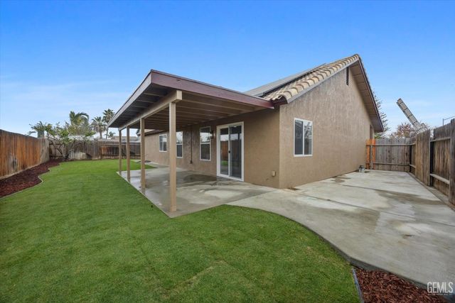 11714 Wrangler Drive, Bakersfield, CA 93314