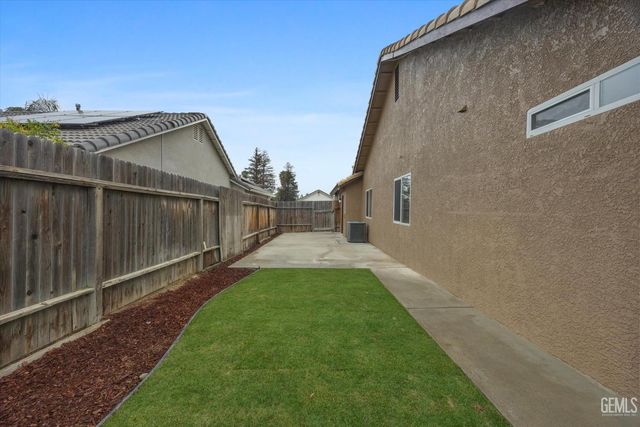 11714 Wrangler Drive, Bakersfield, CA 93314