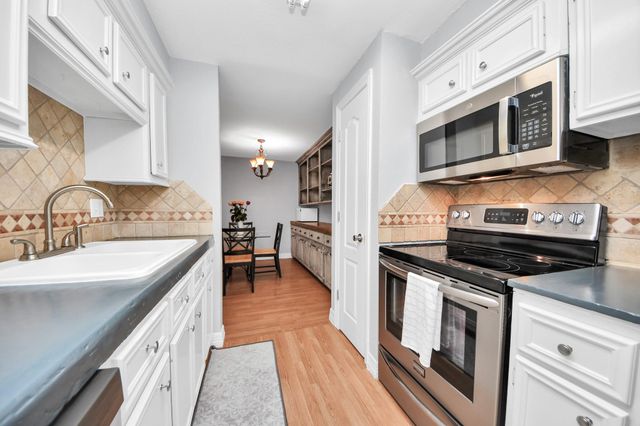 5711 Sugar Hill Drive 117, Houston, TX 77057