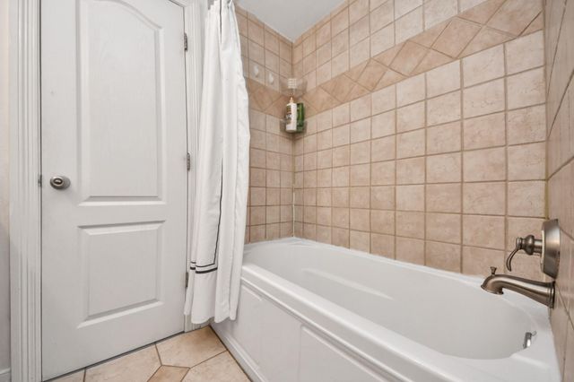 5711 Sugar Hill Drive 117, Houston, TX 77057