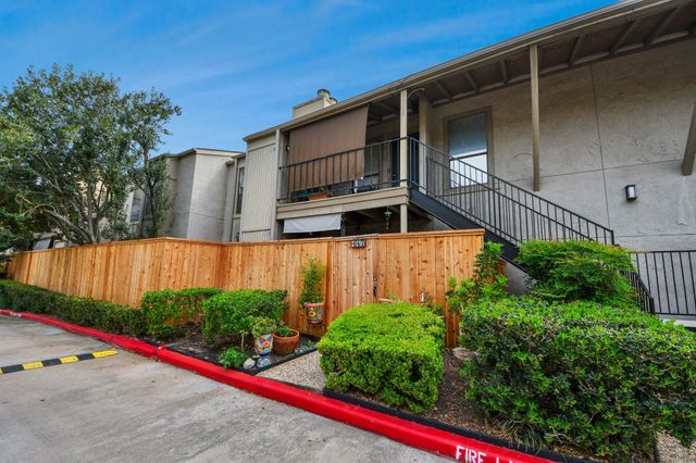 5711 Sugar Hill Drive 117, Houston, TX 77057