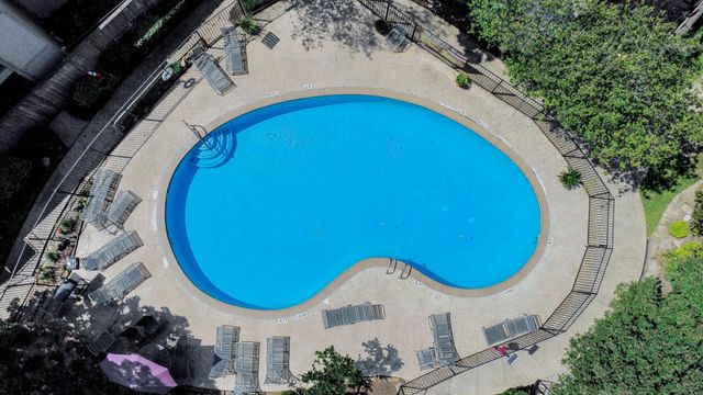 5711 Sugar Hill Drive 117, Houston, TX 77057