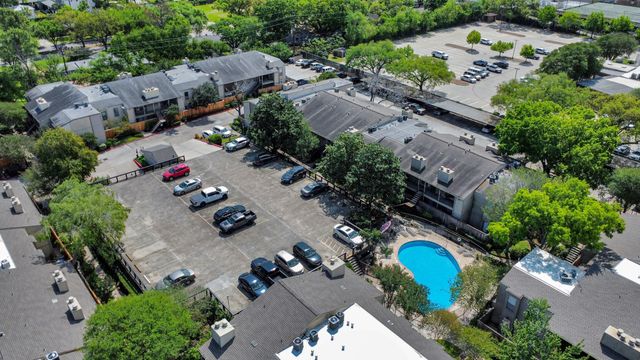 5711 Sugar Hill Drive 117, Houston, TX 77057