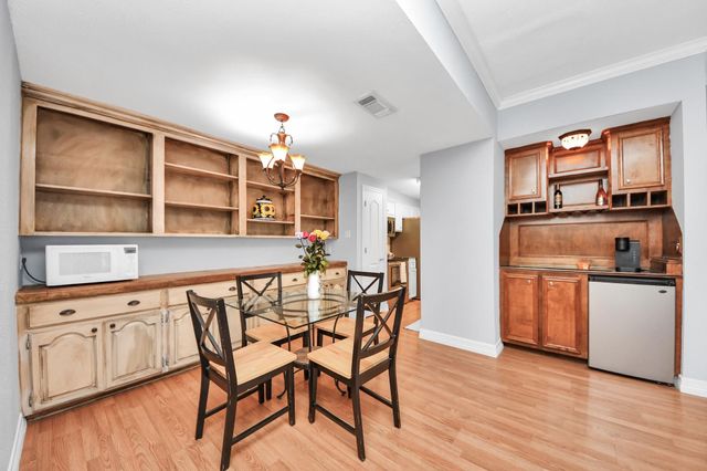 5711 Sugar Hill Drive 117, Houston, TX 77057