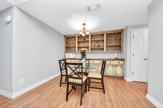 5711 Sugar Hill Drive 117, Houston, TX 77057