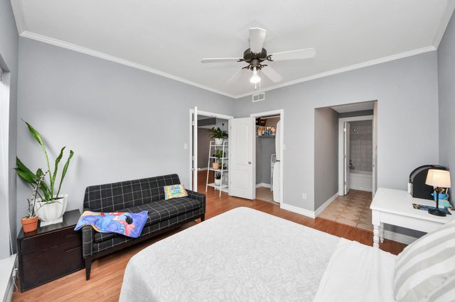 5711 Sugar Hill Drive 117, Houston, TX 77057