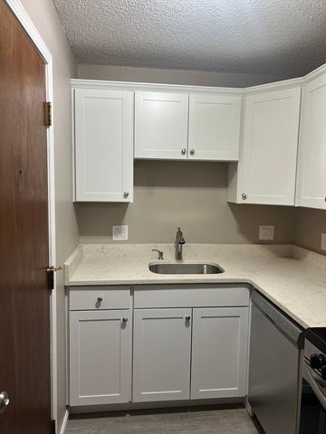 35 Prospect Street 102, Woburn, MA 01801