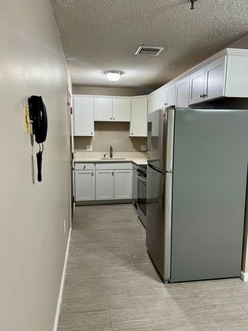 35 Prospect Street 102, Woburn, MA 01801