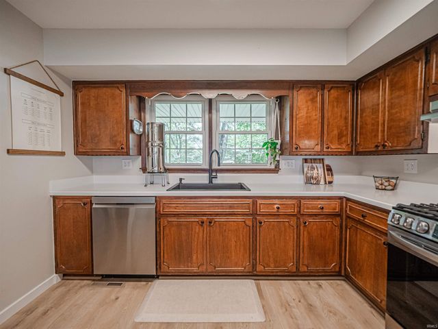 3700 Bullocktown Road, Boonville, IN 47601
