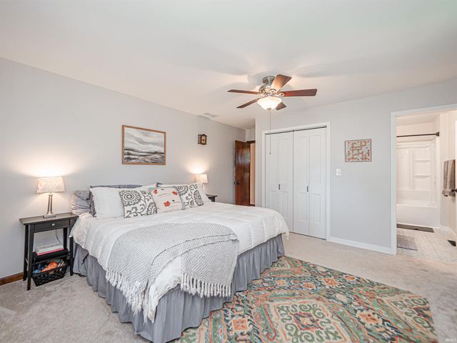 3700 Bullocktown Road, Boonville, IN 47601