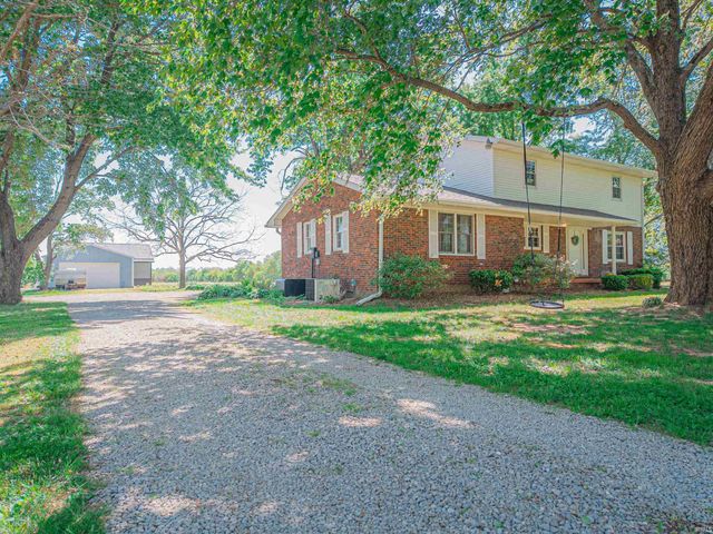 3700 Bullocktown Road, Boonville, IN 47601
