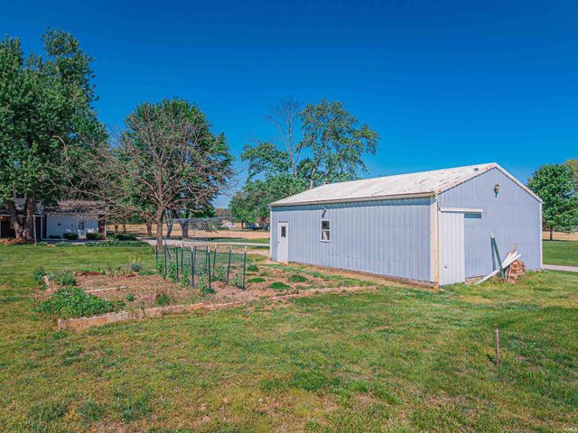 3700 Bullocktown Road, Boonville, IN 47601