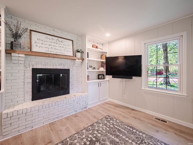 3700 Bullocktown Road, Boonville, IN 47601