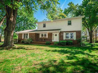 3700 Bullocktown Road, Boonville, IN 47601