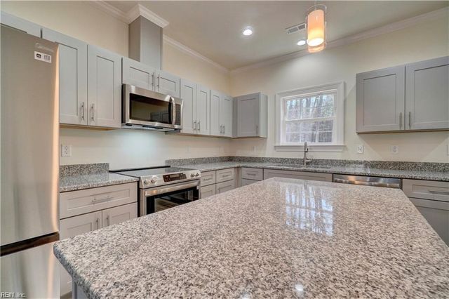 711 Orchard ST, Franklin, VA 23851