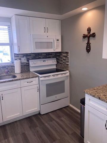 2845 E Crosley Dr Drive E D, West Palm Beach, FL 33415