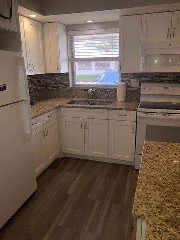 2845 E Crosley Dr Drive E D, West Palm Beach, FL 33415