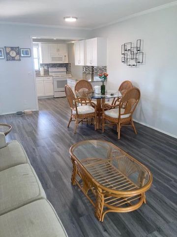 2845 E Crosley Dr Drive E D, West Palm Beach, FL 33415