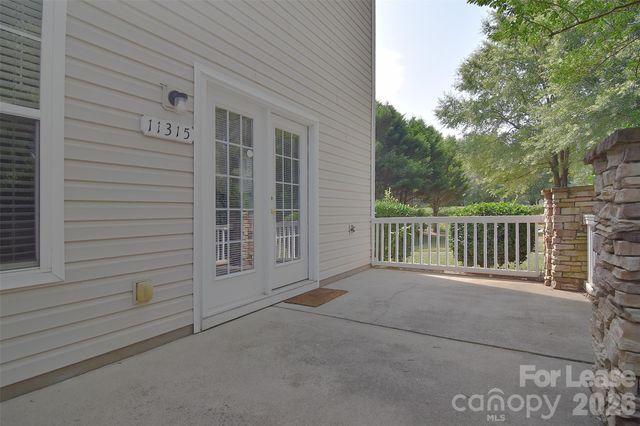 11315 Dundarrach Lane, Charlotte, NC 28277