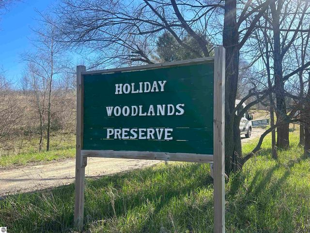 3423 Holiday Ridge Road, Traverse City, MI 49696