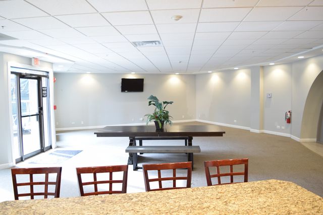 1 Renaissance Place 207, Palatine, IL 60067