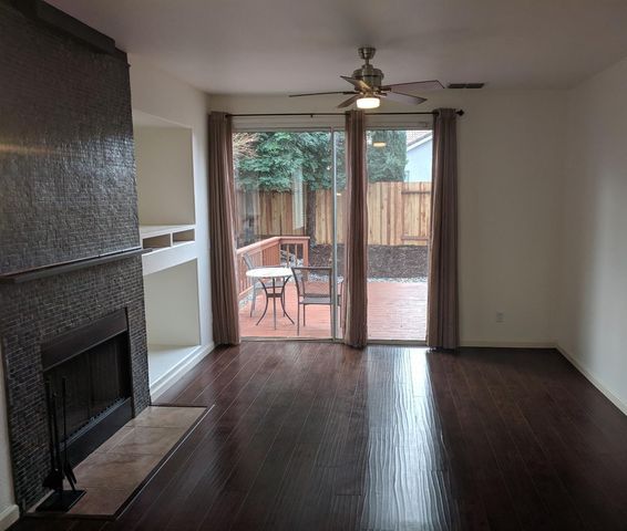 4001 Saintsbury Dr, Sacramento, CA 95834