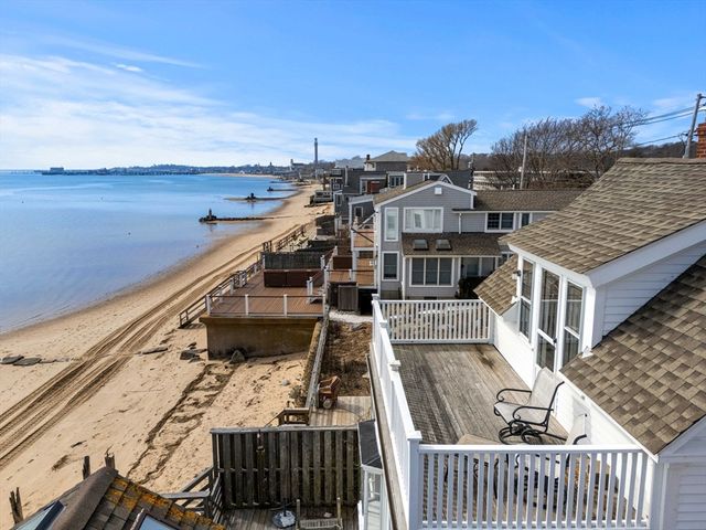 561 Commercial St, Provincetown, MA 02657