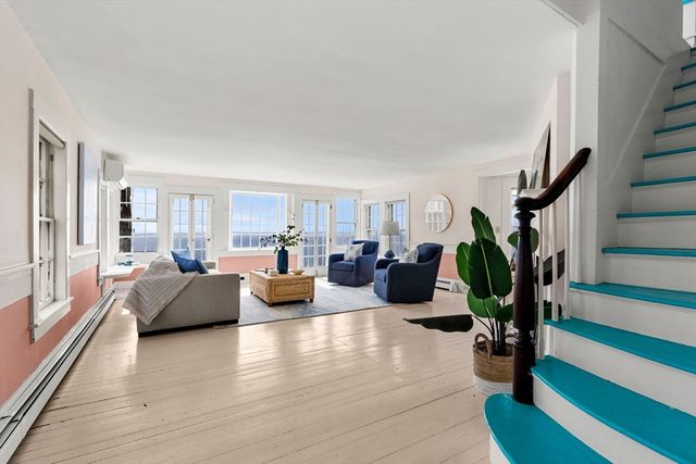 561 Commercial St, Provincetown, MA 02657