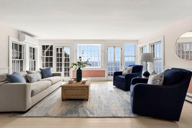 561 Commercial St, Provincetown, MA 02657