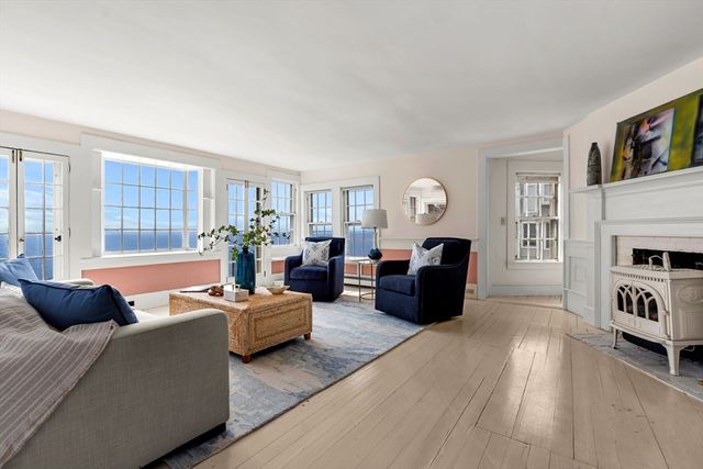 561 Commercial St, Provincetown, MA 02657