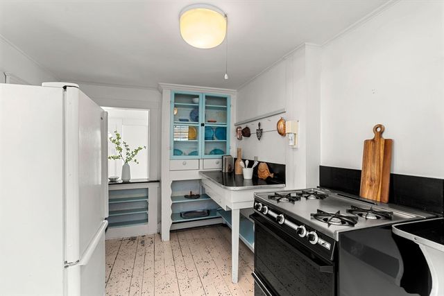 561 Commercial St, Provincetown, MA 02657