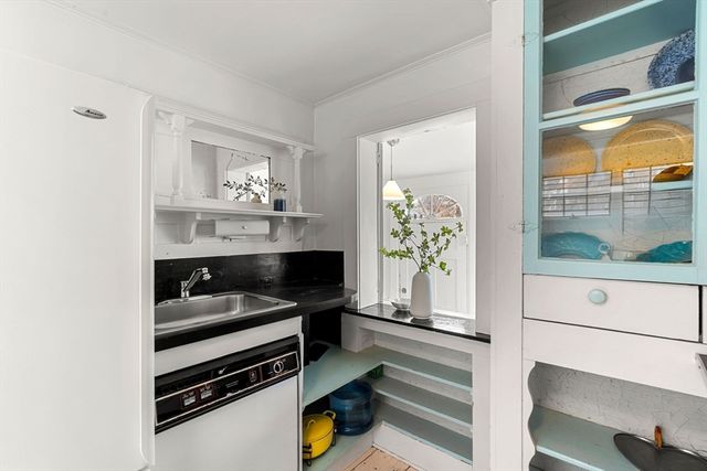 561 Commercial St, Provincetown, MA 02657