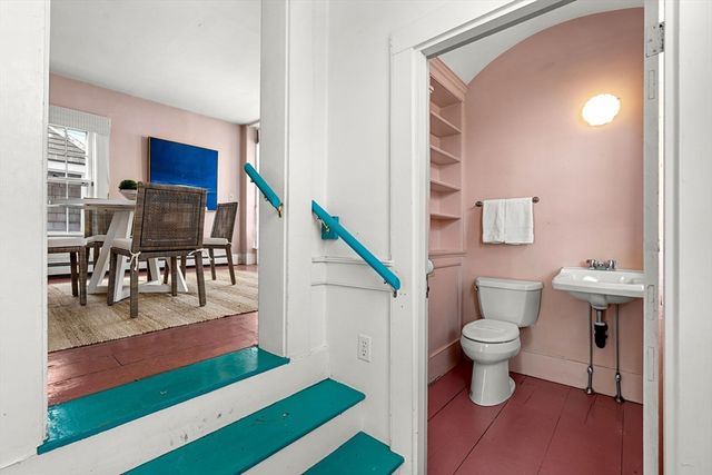 561 Commercial St, Provincetown, MA 02657