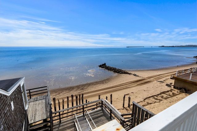 561 Commercial St, Provincetown, MA 02657