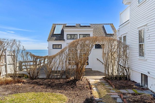 561 Commercial St, Provincetown, MA 02657