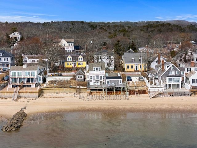 561 Commercial St, Provincetown, MA 02657