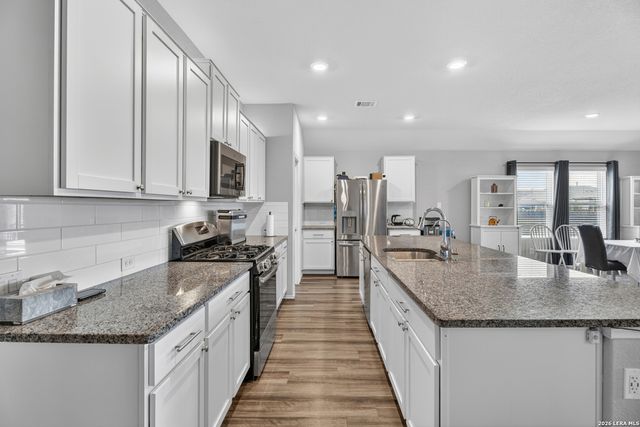 431 Mallow DR, New Braunfels, TX 78130