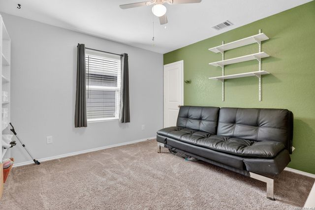 431 Mallow DR, New Braunfels, TX 78130