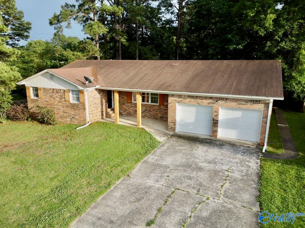 1929 Woodmead Street, Decatur, AL 35601
