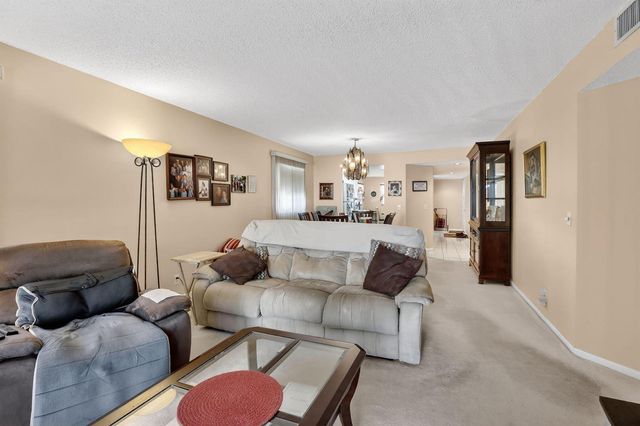 1401 SW 128th Terrace 212h, Pembroke Pines, FL 33027