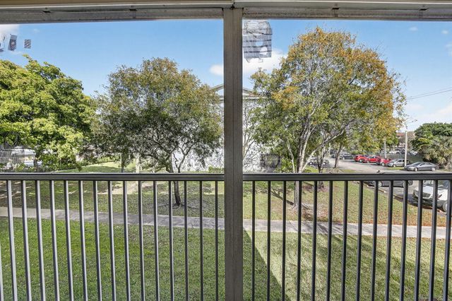 1401 SW 128th Terrace 212h, Pembroke Pines, FL 33027