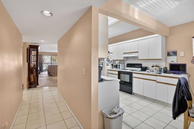 1401 SW 128th Terrace 212h, Pembroke Pines, FL 33027